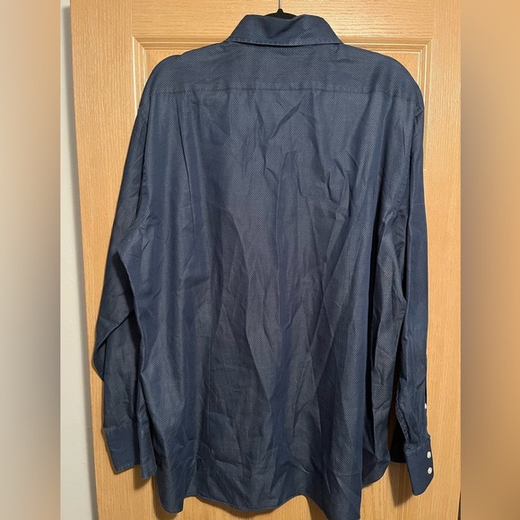 Men's Slim Fit Spread Collar Dress Shirt - Picture 14 of 16